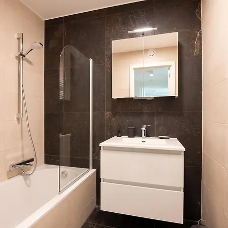 Wonderful New With Unbelievable Views *